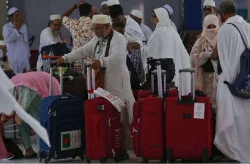 Return Hajj flight started