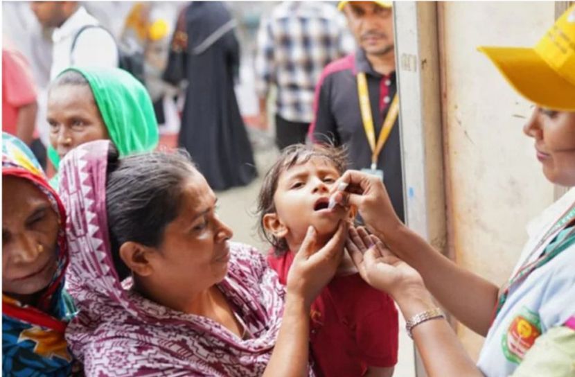 Cholera vaccination begins
