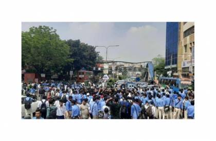 Students blocked Farmgate for safer roads