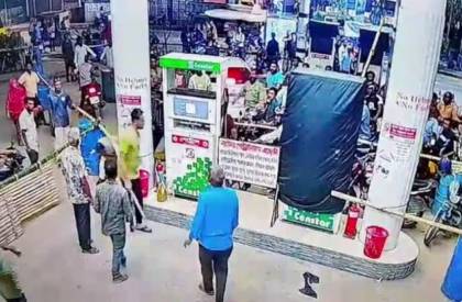 Pump manager beaten at Natore over fuel crisis